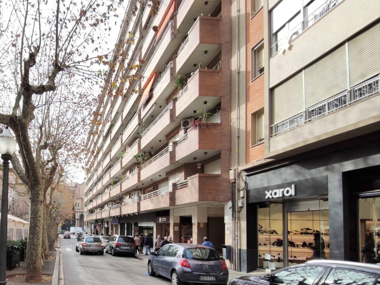 Pis a Manresa — Foto 2 de 13