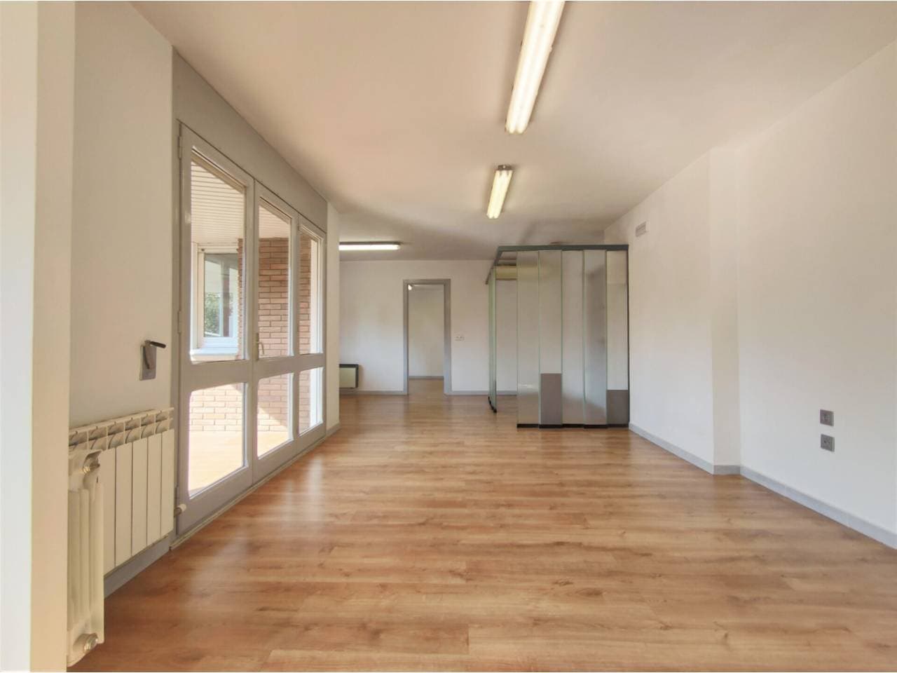 Oficina a Manresa — Foto 10 de 12
