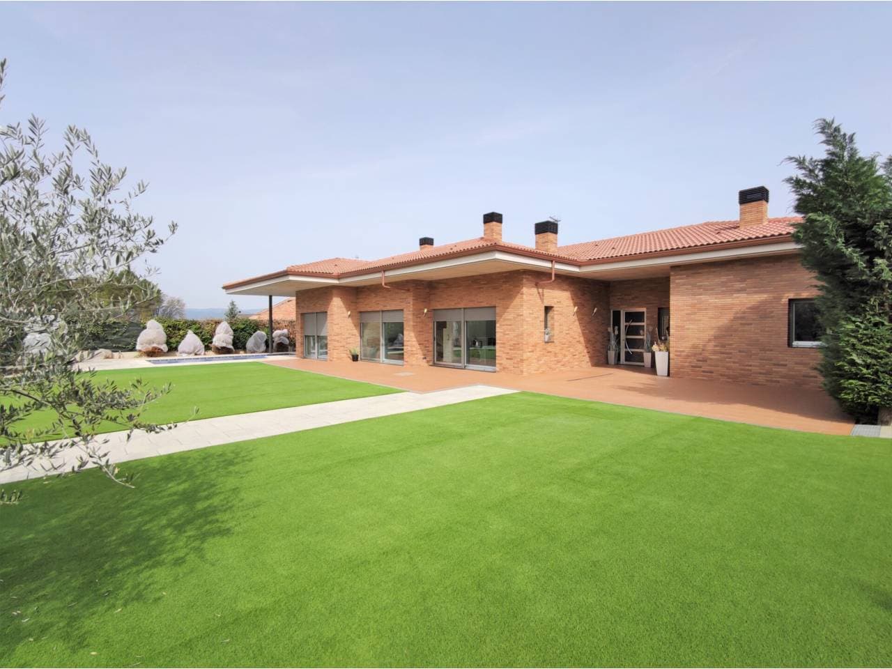 Chalet en Sant Fruitós de Bages — Foto 1 de 33