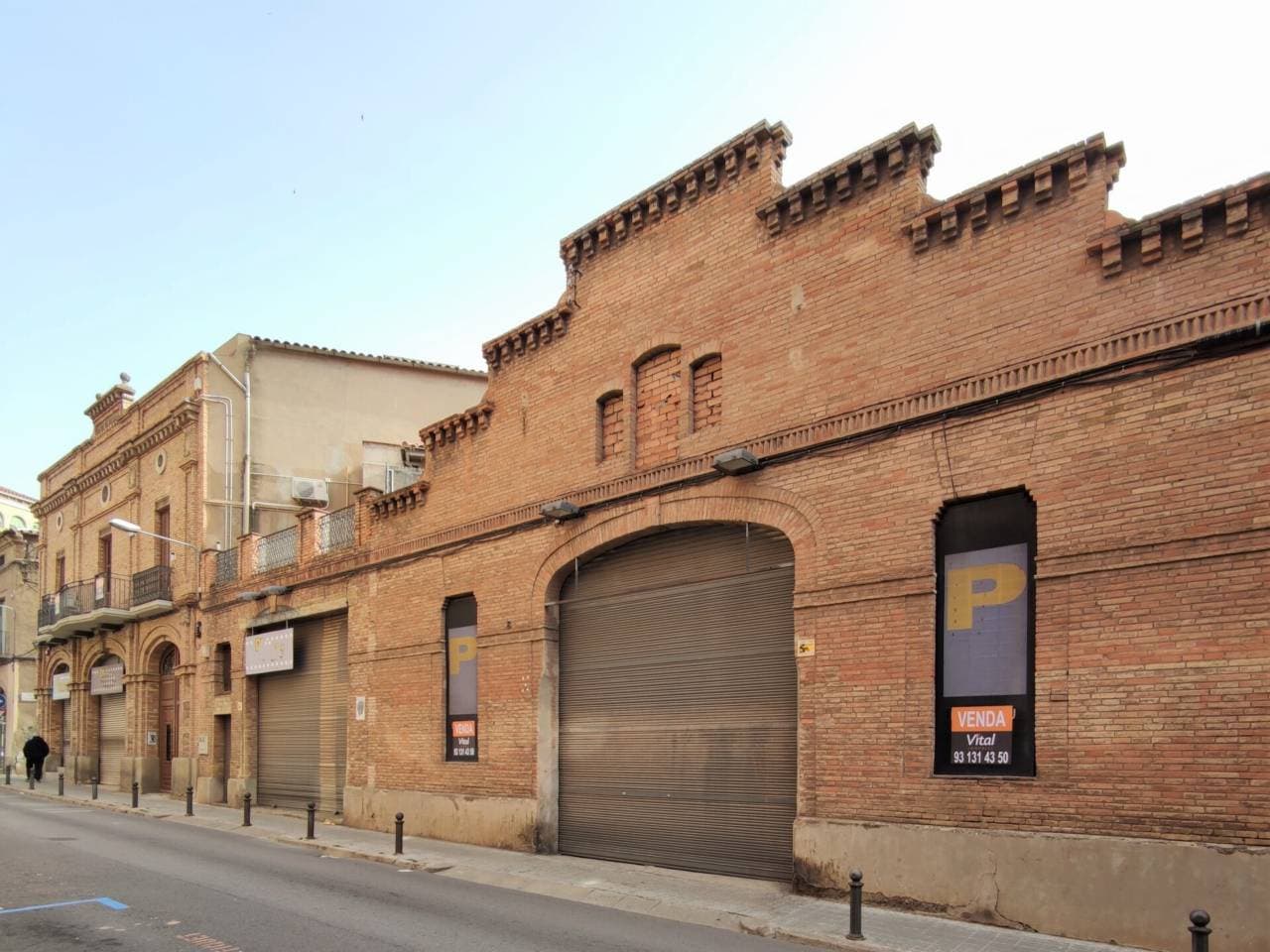Edifici a Manresa — Foto 10 de 11