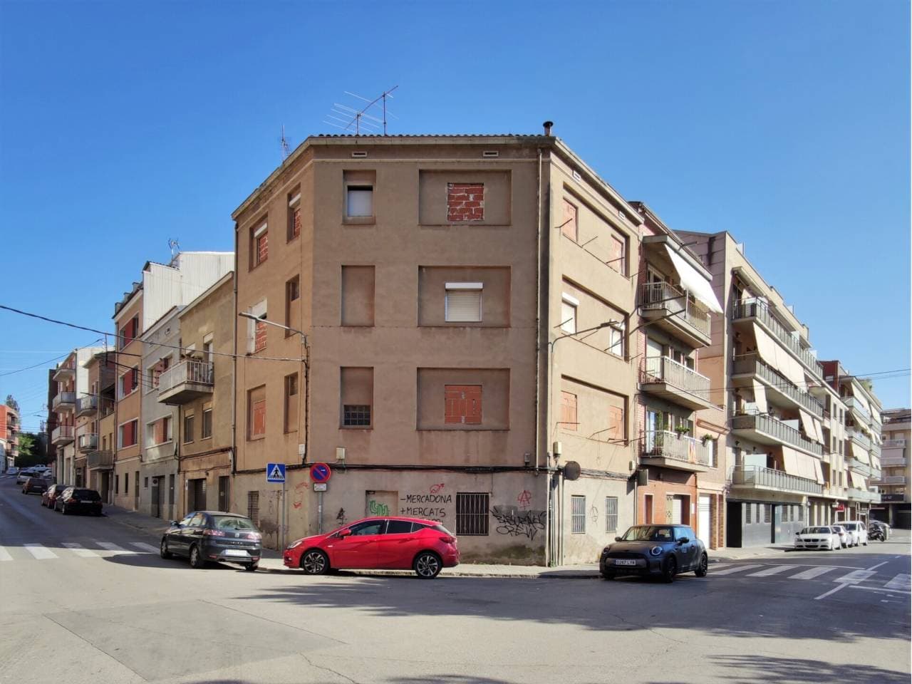 Edifici a Manresa — Foto 5 de 5