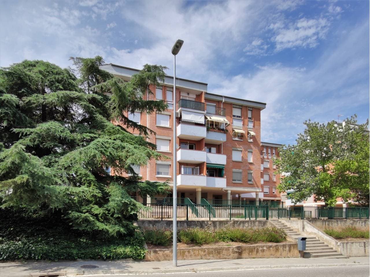 Pis a Manresa — Foto 1 de 11