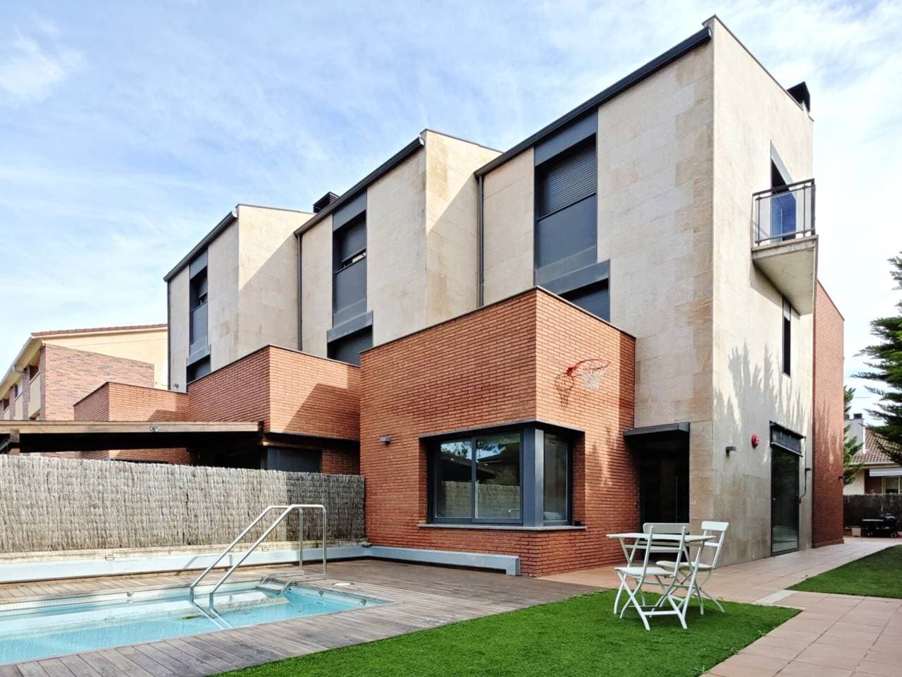 Casa unifamiliar a Súria — Foto 1 de 40