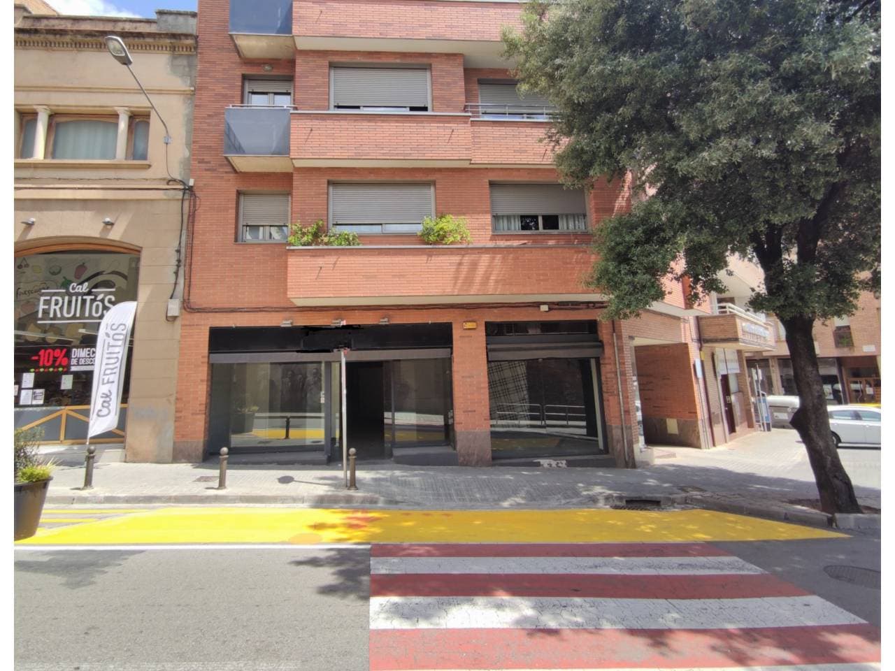 Local a Manresa — Foto 1 de 15