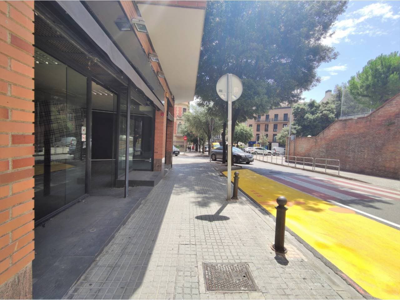 Local a Manresa — Foto 13 de 15