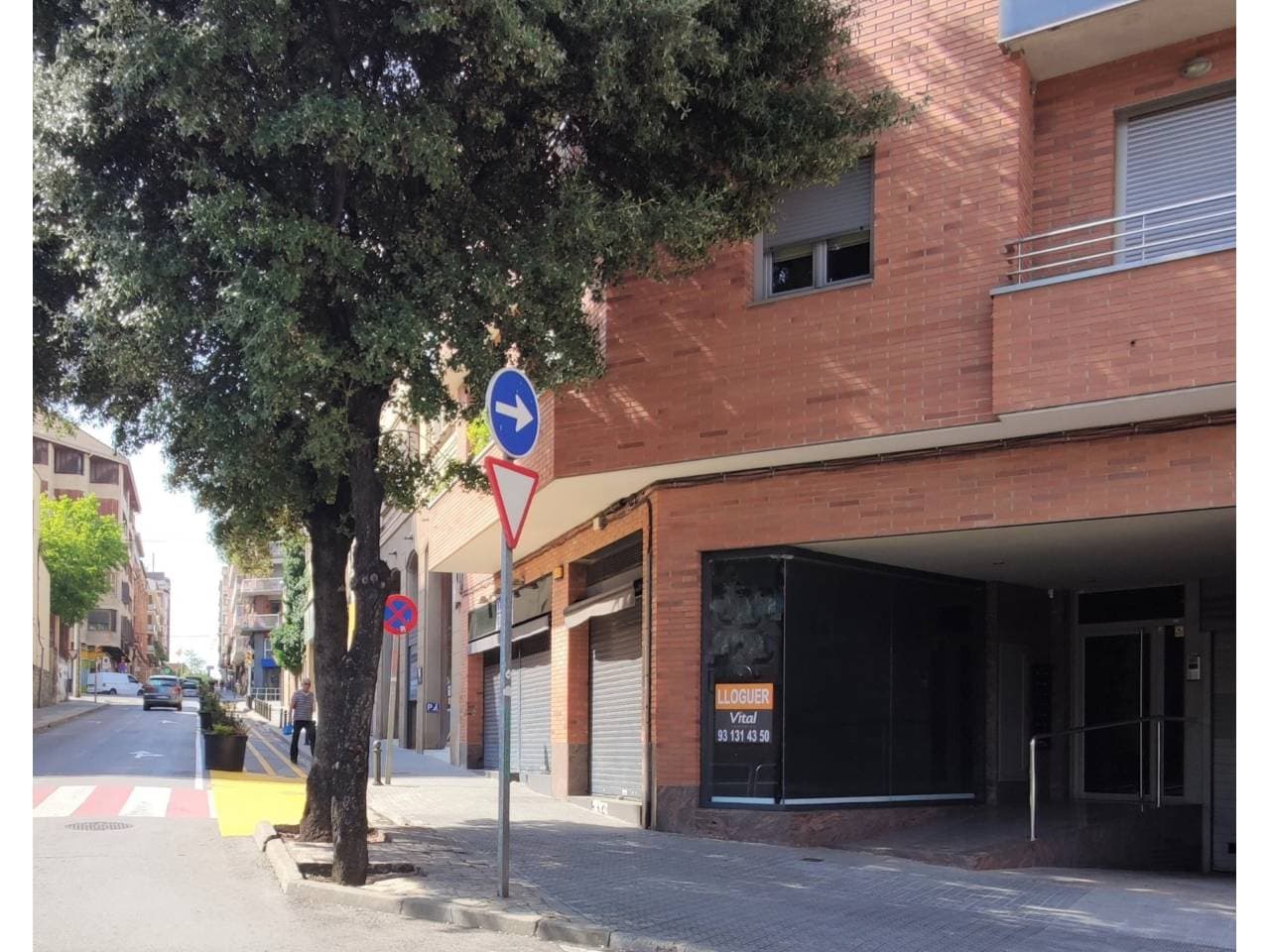 Local a Manresa — Foto 15 de 15