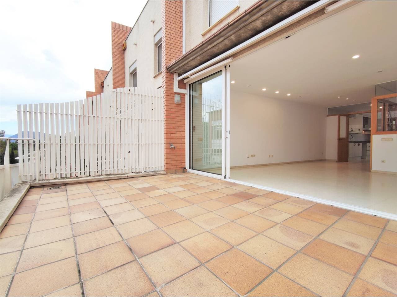Casa aparellada a Sant Fruitós de Bages — Foto 2 de 21