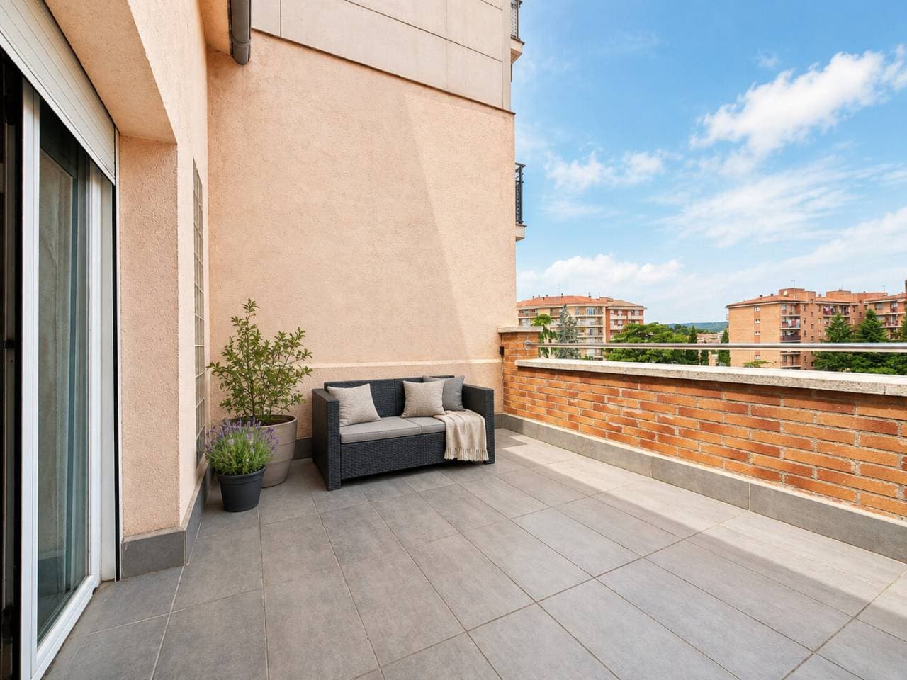 Casa adossada a Manresa 1