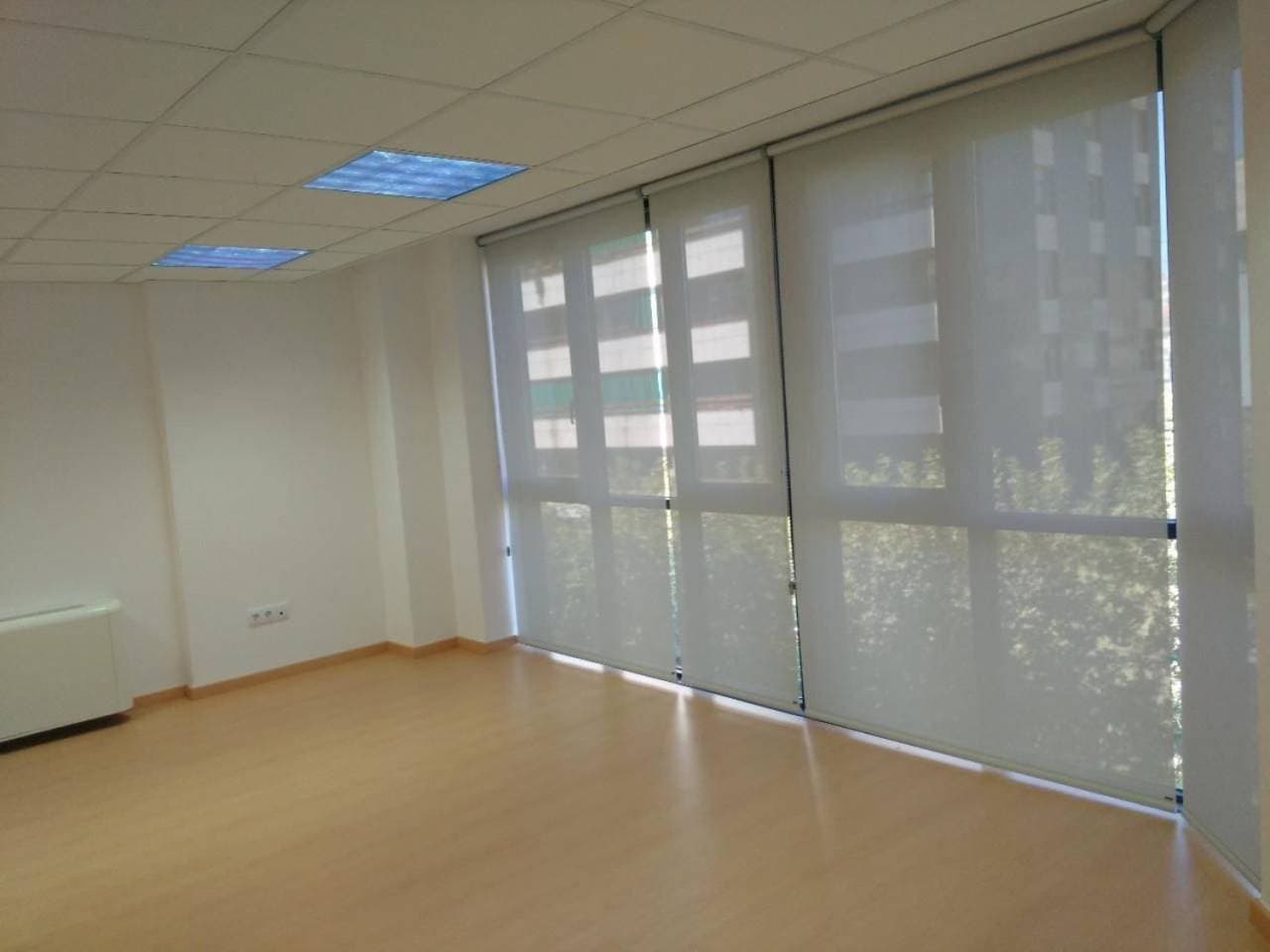 Oficina en Manresa — Foto 5 de 16