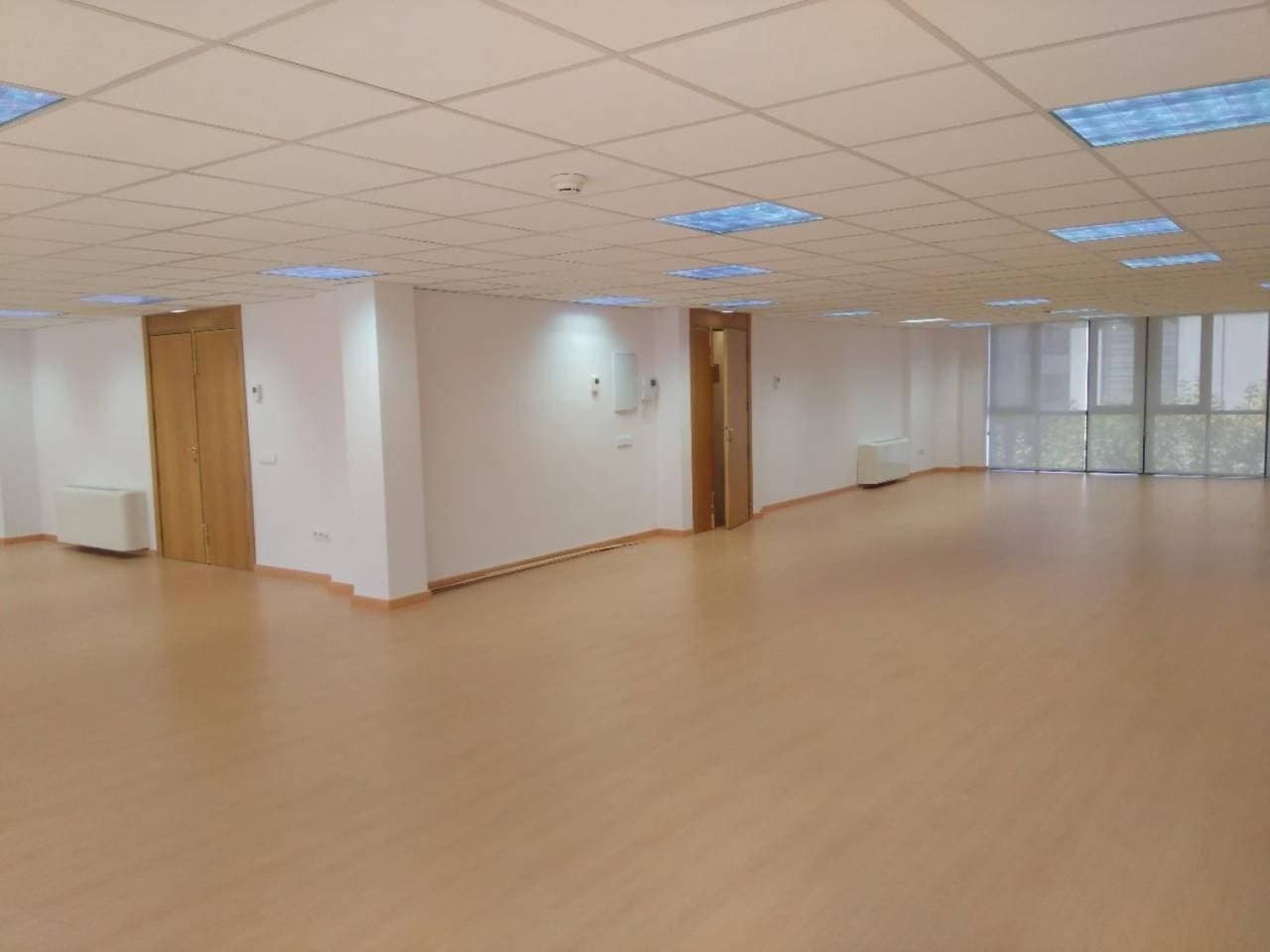 Oficina en Manresa — Foto 1 de 16