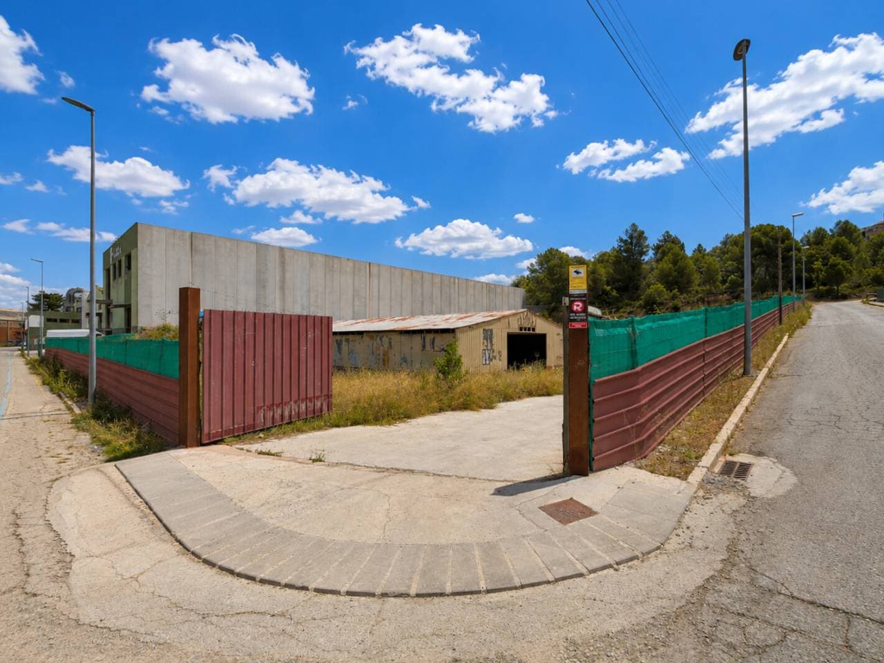 Terreno industrial en Artés — Foto 1 de 12