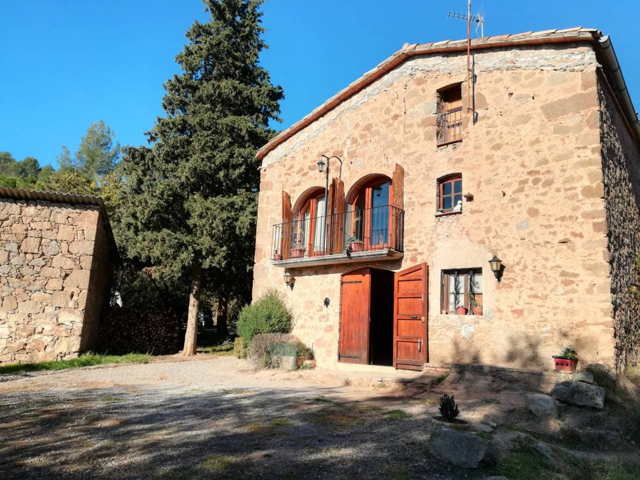 Casa rústica en Gaià — Foto 2 de 33