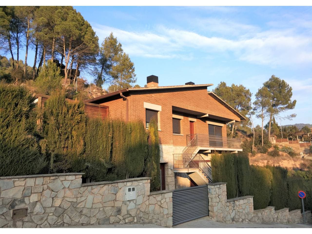 Casa a Fonollosa — Foto 1 de 87