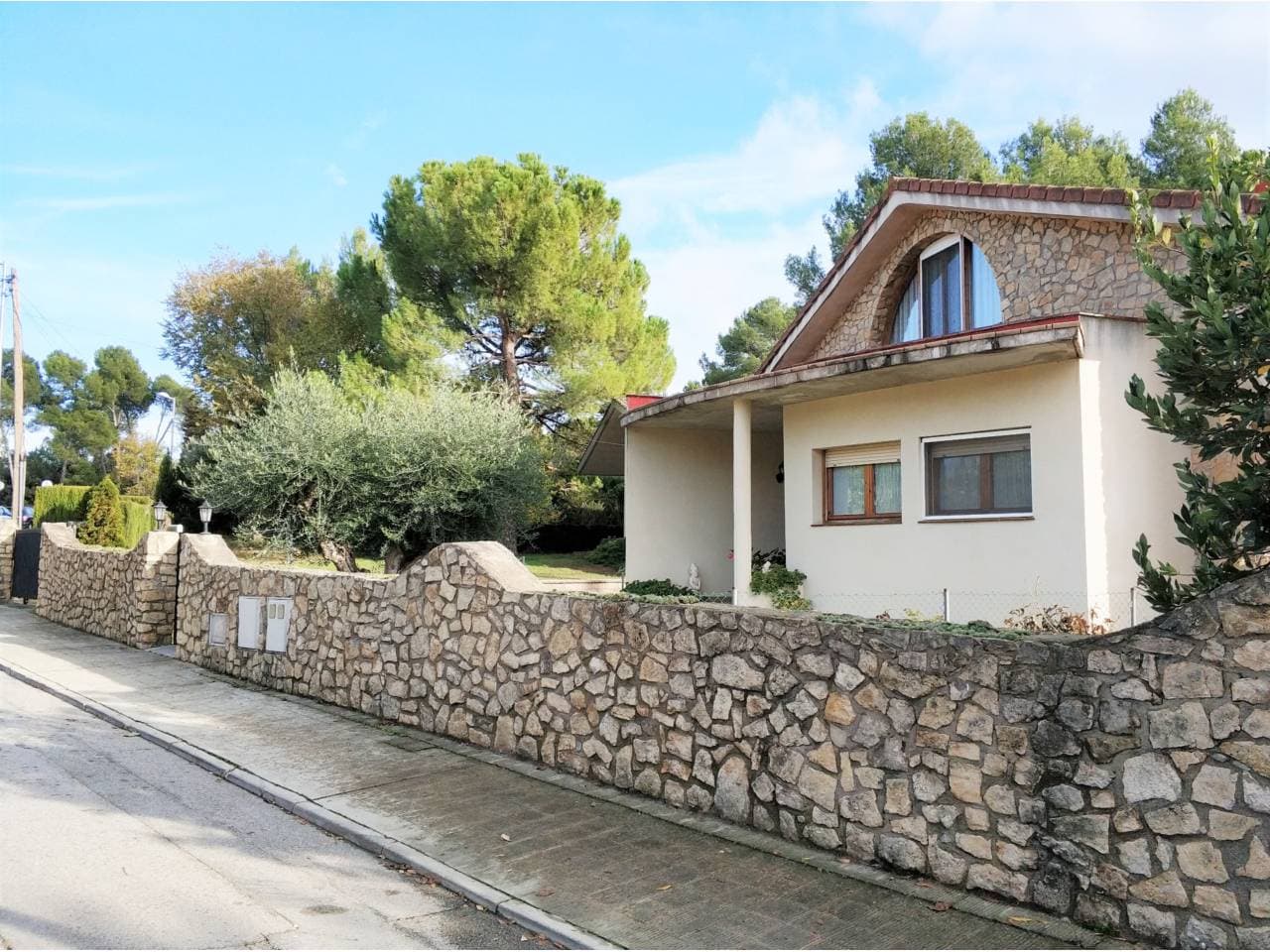 Casa a Sant Fruitós de Bages — Foto 1 de 40