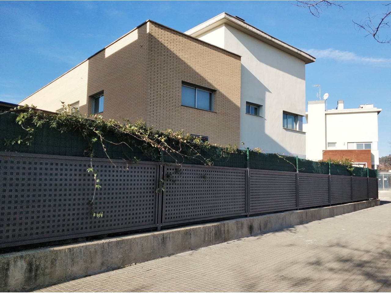 Casa adossada a Santpedor — Foto 1 de 27
