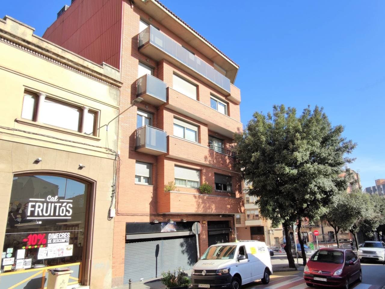 Pis a Manresa — Foto 3 de 24