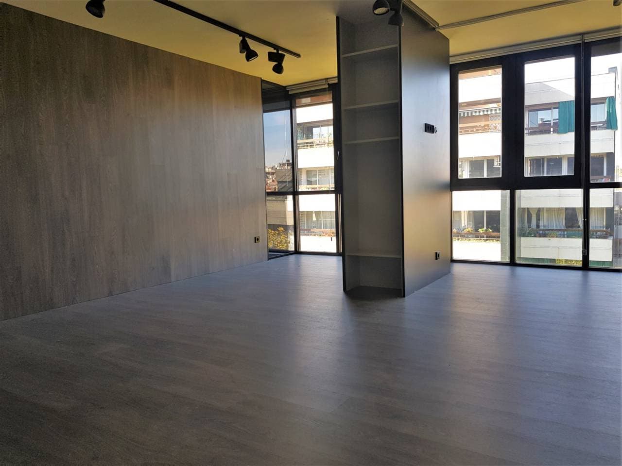 Oficina a Manresa — Foto 1 de 5
