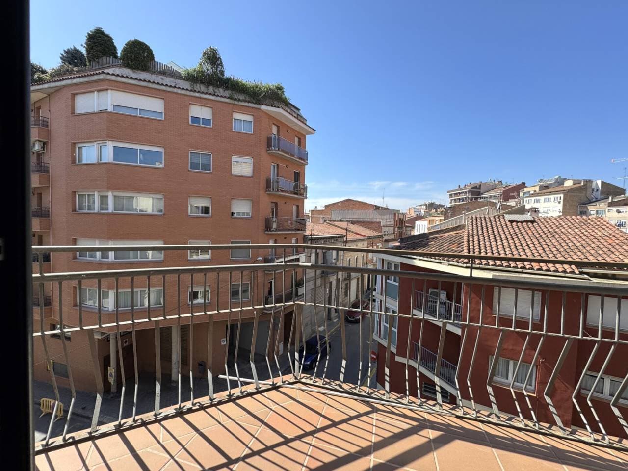 Pis a Manresa — Foto 1 de 17