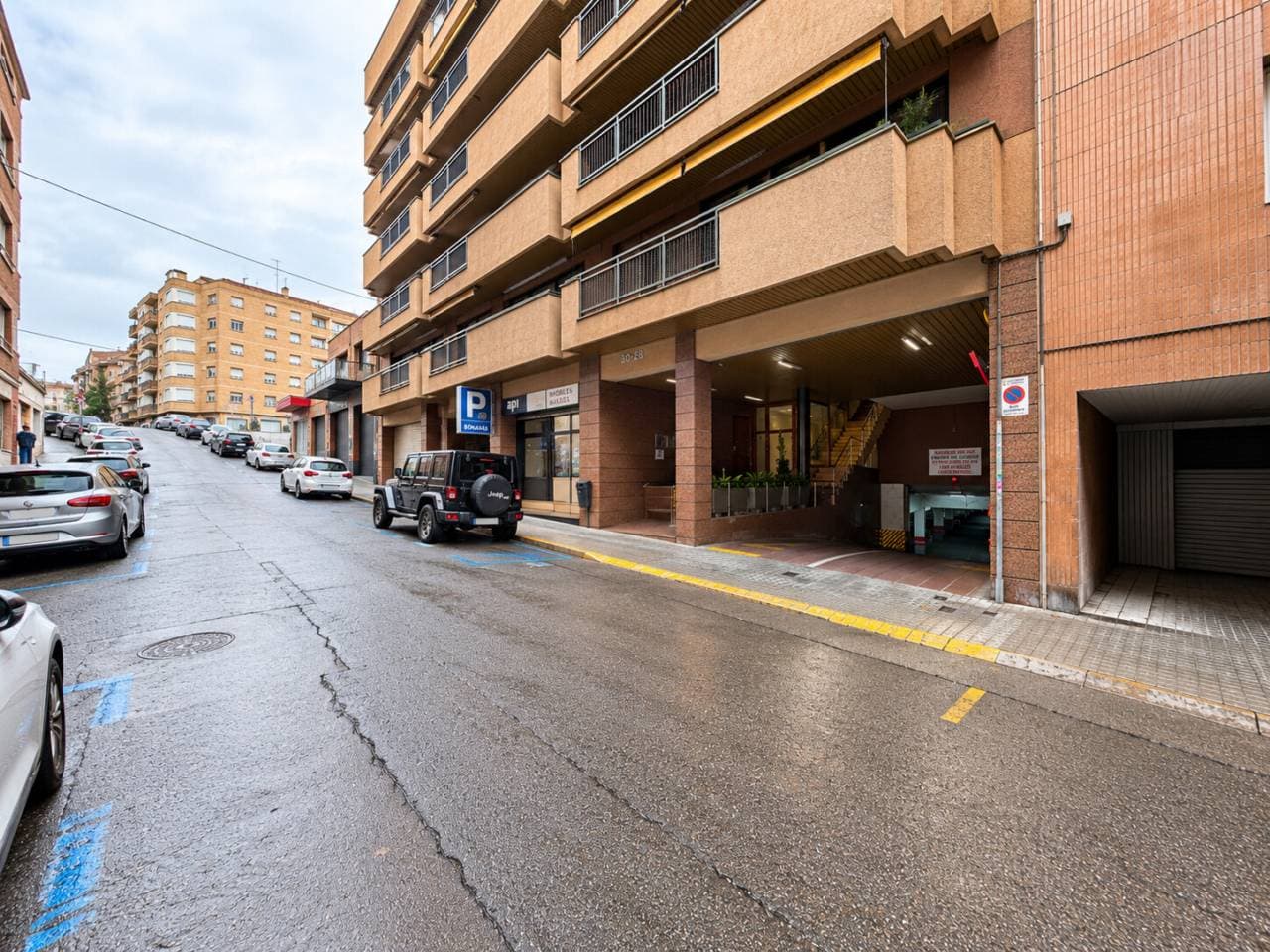 Parking en Manresa — Foto 3 de 8